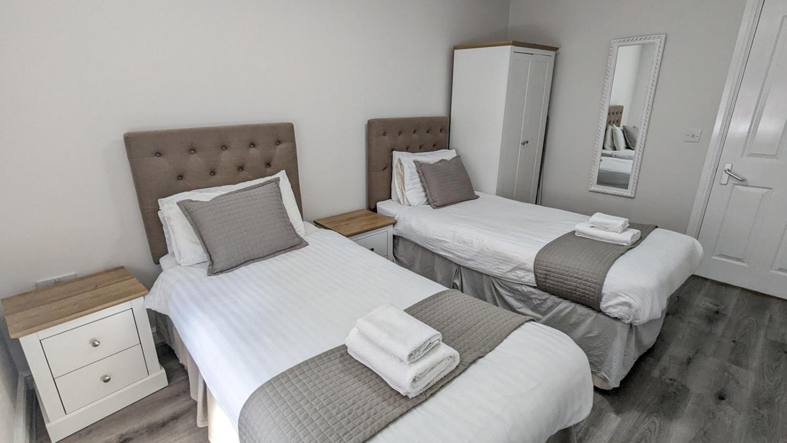 Cocoon @ International + Отель 3*